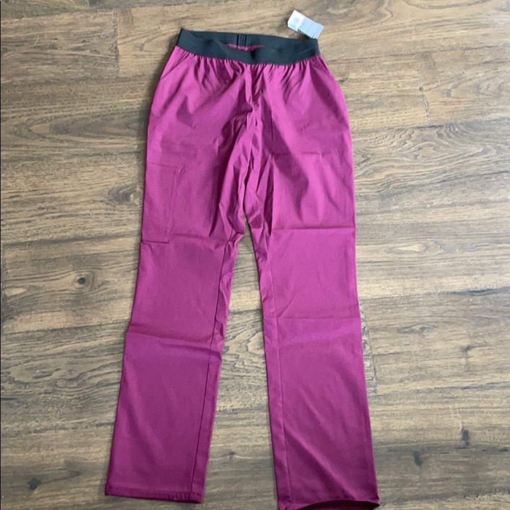 Jaanuu Women’s Scrub Set